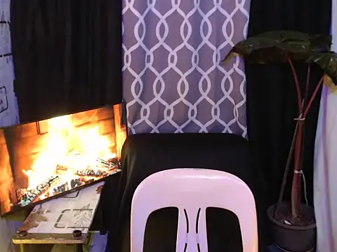 Snapshot of slut_clio chatting on November 18, 2025, 11:57 am slut clio online show from November 18, 2025, 11:57 am