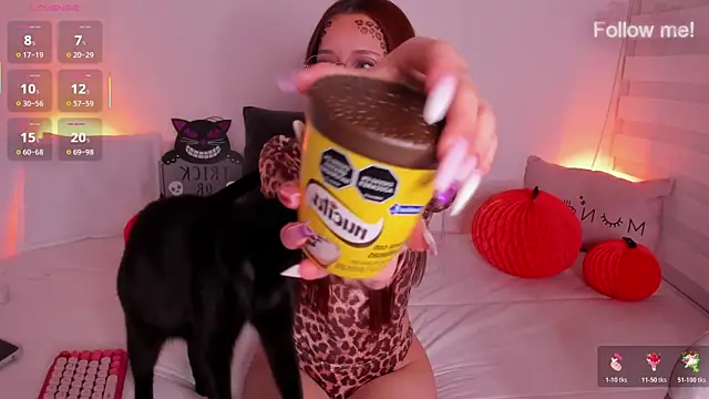 Ellie lowell online show from October 23, 2025, 3:16 am