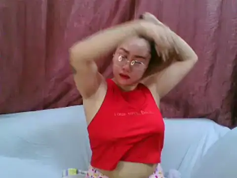 WildPussy4uxx online show from October 7, 2025, 5:19 am