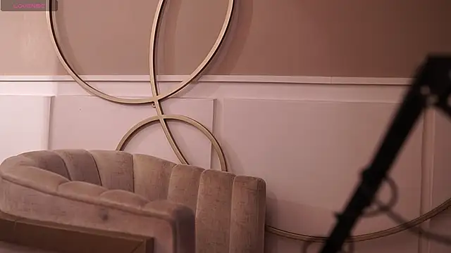 Ariaa Isabell online show from November 12, 2025, 6:45 pm