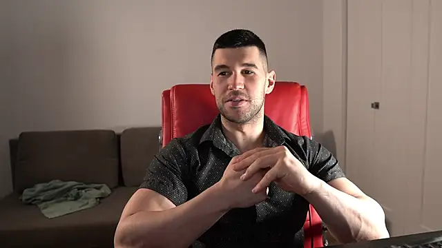 Sand0w online show from April 13, 2026, 7:40 pm