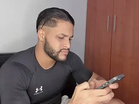 Pier Simons online show from October 12, 2025, 6:59 am