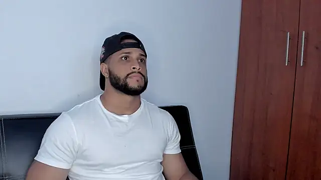 Pier Simons online show from October 25, 2025, 11:42 am