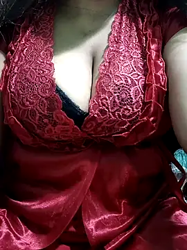 Snapshot of Bhanu-Sharma chatting on October 9, 2025, 3:18 am Bhanu-Sharma online show from October 9, 2025, 3:18 am