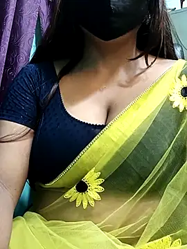 Snapshot of Bhanu-Sharma chatting on October 18, 2025, 3:36 pm Bhanu-Sharma online show from October 18, 2025, 3:36 pm