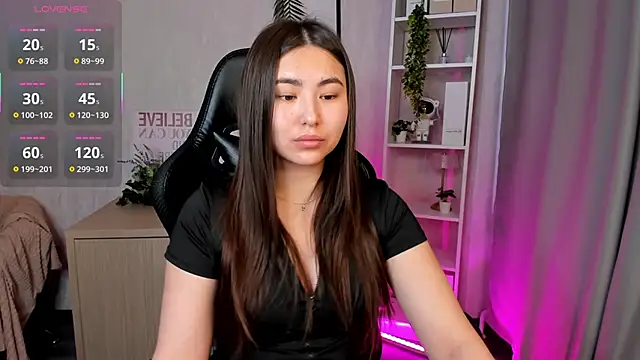 Snapshot of Megan_Williamms chatting on November 15, 2025, 9:35 am Megan Williamms online show from November 15, 2025, 9:35 am