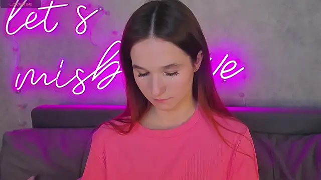 Snapshot of Eva_Hollowey chatting on November 11, 2025, 9:37 am Eva Hollowey online show from November 11, 2025, 9:37 am