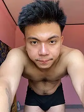 Snapshot of JerichoGutierez chatting on May 8, 2026, 3:43 am JerichoGutierez online show from May 8, 2026, 3:43 am