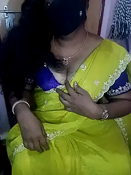 Jessi 25 online show from April 19, 2026, 9:32 am