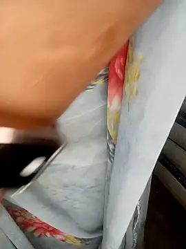 Jessi 25 online show from November 19, 2025, 5:35 pm