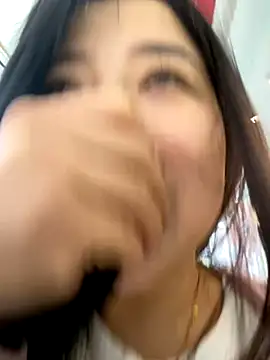 xiao-mo520 online show from November 9, 2025, 6:39 am