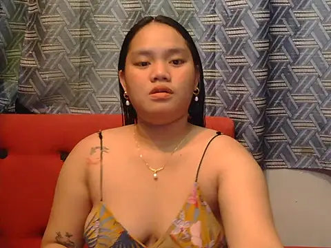 prettykrysgirl online show from June 20, 2026, 7:35 am