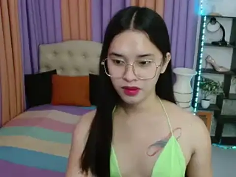 SeductiveAppleTS online show from November 28, 2025, 5:24 pm