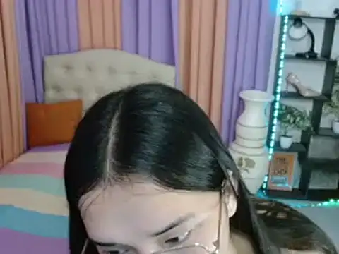 SeductiveAppleTS online show from November 27, 2025, 5:46 pm