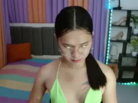 SeductiveAppleTS online show from November 20, 2025, 5:46 pm