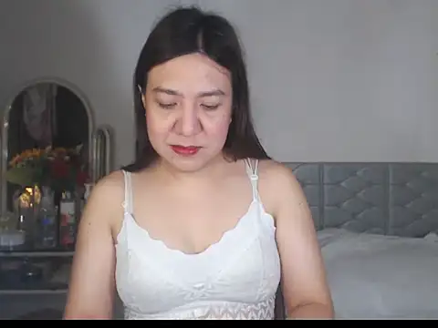 stellahugeX online show from January 9, 2026, 4:47 pm