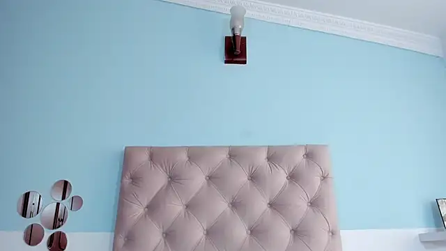 Lex Purple online show from November 29, 2025, 1:44 pm