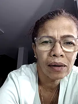 Snapshot of Merybeks chatting on May 12, 2026, 10:21 am Merybeks online show from May 12, 2026, 10:21 am