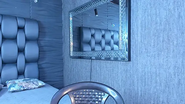 andres-clark92 online show from January 8, 2026, 4:46 pm