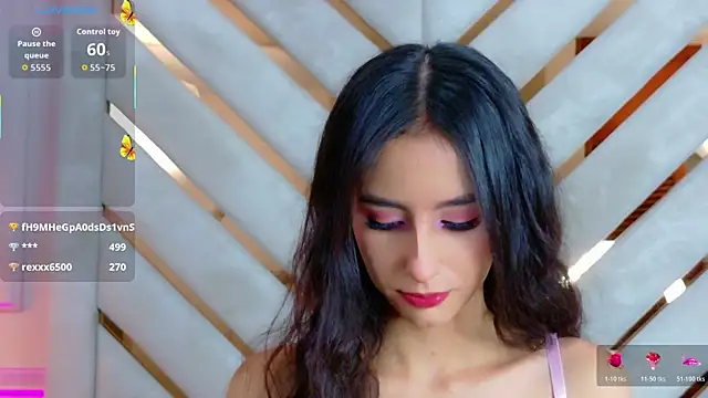 Snapshot of Sarah-Grace chatting on December 18, 2025, 12:49 am Sarah-Grace online show from December 18, 2025, 12:49 am