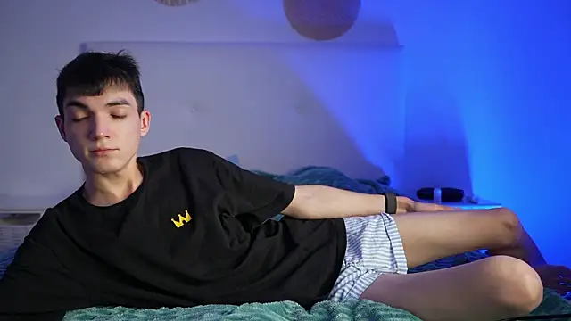 Snapshot of MattyandAiden chatting on February 3, 2026, 7:19 pm MattyandAiden online show from February 3, 2026, 7:19 pm