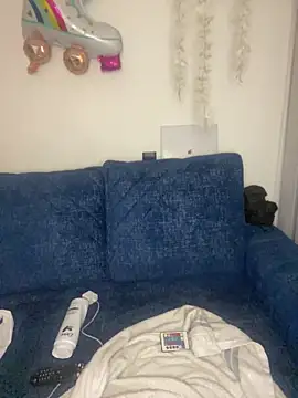 juliana-mancini online show from April 14, 2026, 10:09 am