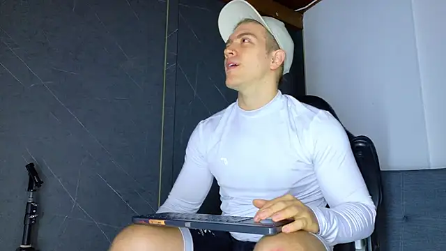 ALANNFERRER online show from February 18, 2026, 10:12 am