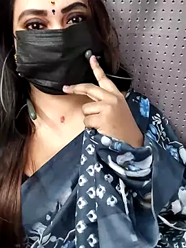 Snapshot of Cutie_nila26 chatting on November 19, 2025, 4:34 am Cutie nila26 online show from November 19, 2025, 4:34 am