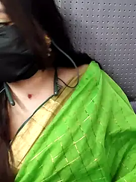 Snapshot of Cutie_nila26 chatting on November 22, 2025, 6:12 am Cutie nila26 online show from November 22, 2025, 6:12 am