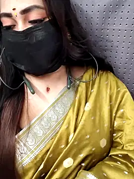 Snapshot of Cutie_nila26 chatting on November 18, 2025, 4:49 am Cutie nila26 online show from November 18, 2025, 4:49 am