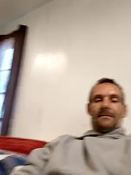 Snapshot of Hungwell1515 chatting on November 10, 2025, 2:22 pm Hungwell1515 online show from November 10, 2025, 2:22 pm