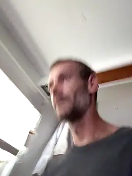 Snapshot of Hungwell1515 chatting on November 15, 2025, 5:50 pm Hungwell1515 online show from November 15, 2025, 5:50 pm