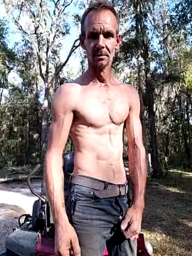 Snapshot of Hungwell1515 chatting on November 5, 2025, 8:34 pm Hungwell1515 online show from November 5, 2025, 8:34 pm