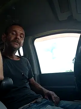 Snapshot of Hungwell1515 chatting on October 22, 2025, 2:38 pm Hungwell1515 online show from October 22, 2025, 2:38 pm