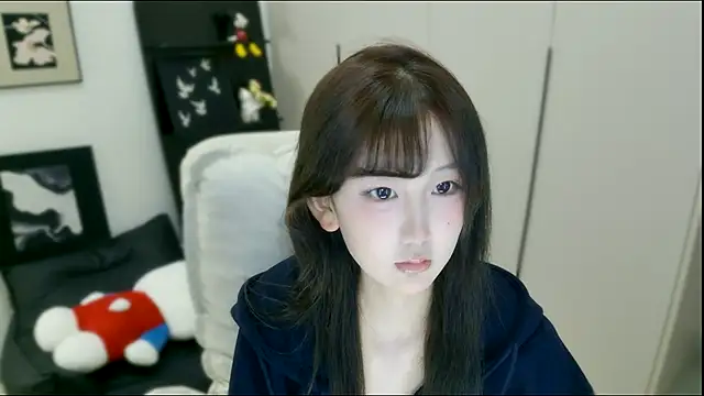 wanzi-1229 online show from October 30, 2025, 6:44 am