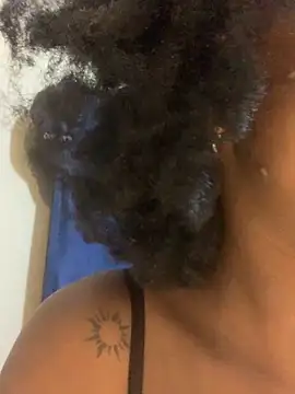 ItsMsBankss02 online show from October 6, 2025, 4:41 pm