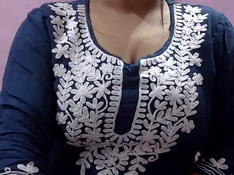 LIYO  online show from November 13, 2025, 10:30 am