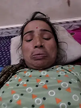 Hot raaani online show from February 16, 2026, 2:16 pm
