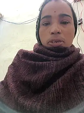 Hot raaani online show from January 5, 2026, 11:08 pm