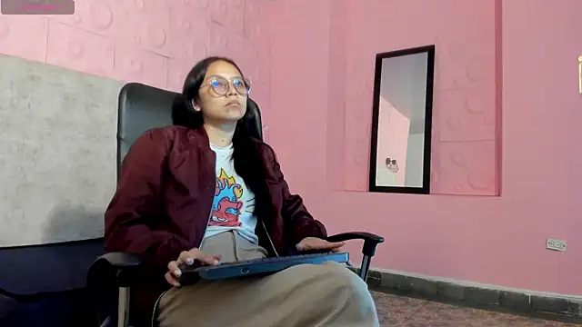 katalina07 1 online show from April 30, 2026, 2:35 pm