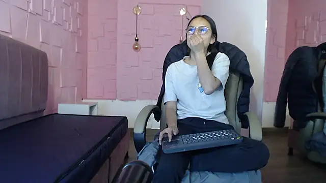 katalina07 1 online show from March 17, 2026, 1:47 pm