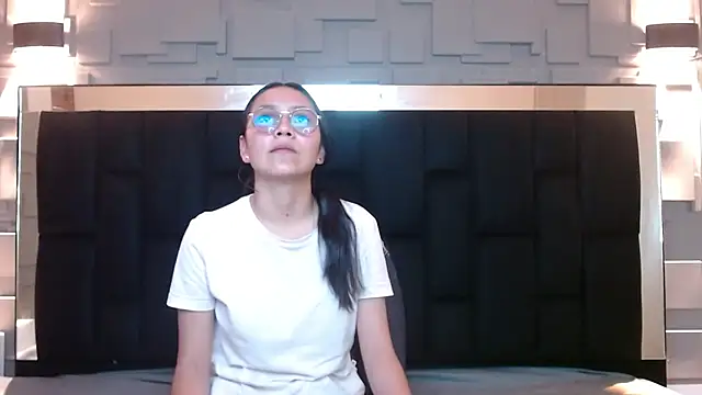 Snapshot of katalina07_1 chatting on October 6, 2025, 4:08 pm katalina07 1 online show from October 6, 2025, 4:08 pm