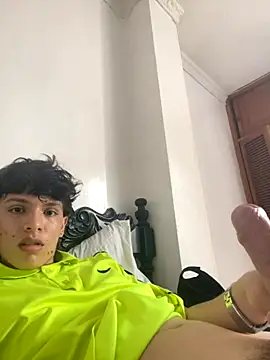 Ramiro378920 online show from November 10, 2025, 6:46 pm