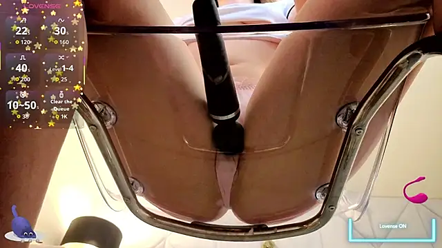 DiamondGoldie online show from October 17, 2025, 7:04 pm