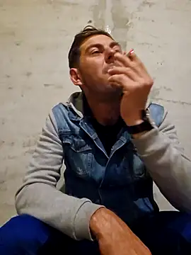 Alex-andru88 online show from October 21, 2025, 3:39 am