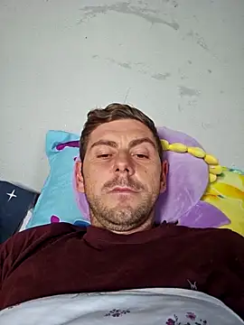 Alex-andru88 online show from October 5, 2025, 1:46 pm