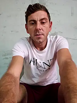 Alex-andru88 online show from October 9, 2025, 10:38 am