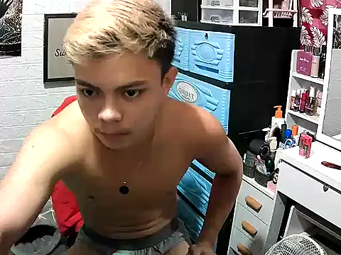 Snapshot of Pinoy_slutcummer69 chatting on November 26, 2025, 8:14 am Pinoy slutcummer69 online show from November 26, 2025, 8:14 am