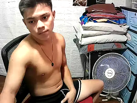 Snapshot of Pinoy_slutcummer69 chatting on April 22, 2026, 7:59 am Pinoy slutcummer69 online show from April 22, 2026, 7:59 am