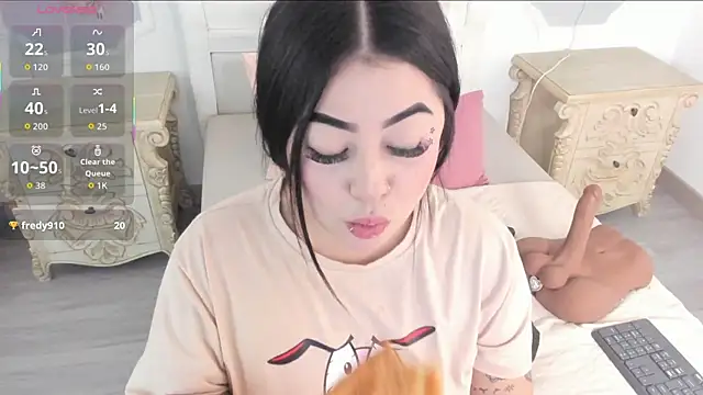 MeganStar   online show from October 22, 2025, 12:15 pm